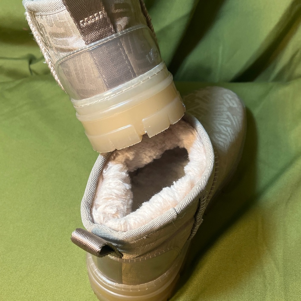 Ugg Classic Boots - image 4